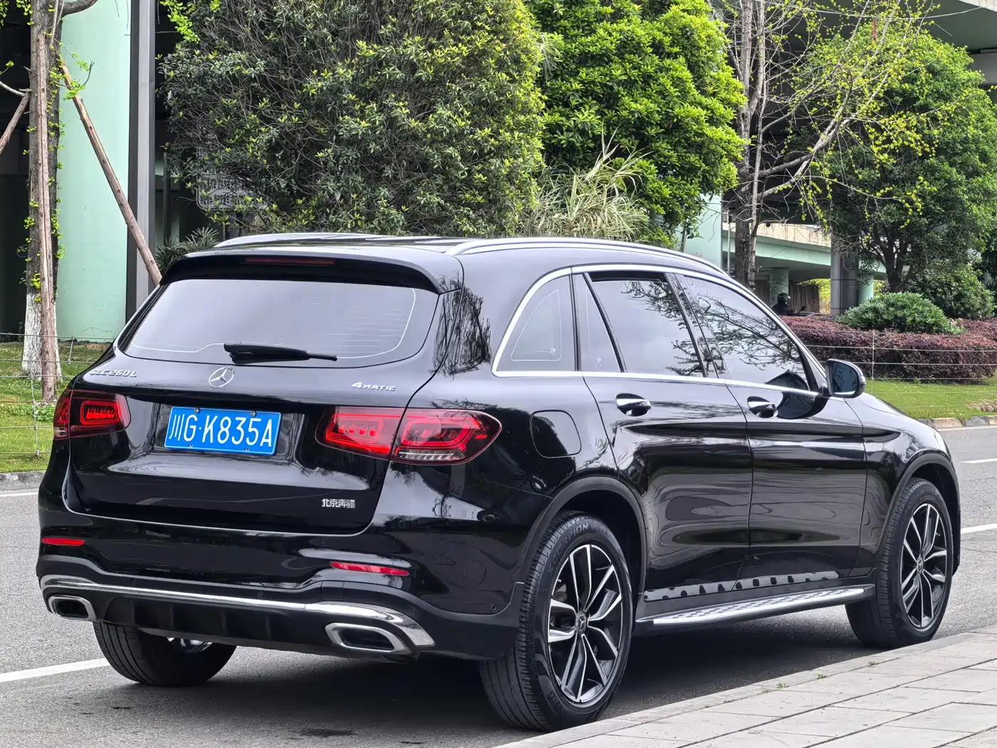 MERCEDES-BENZ GLC