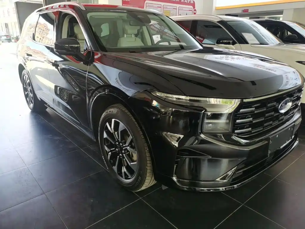 2025 Ford Edge