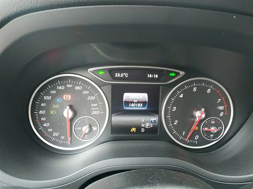 Mercedes-Benz B-Class 2018 B 200 Sport фото 12