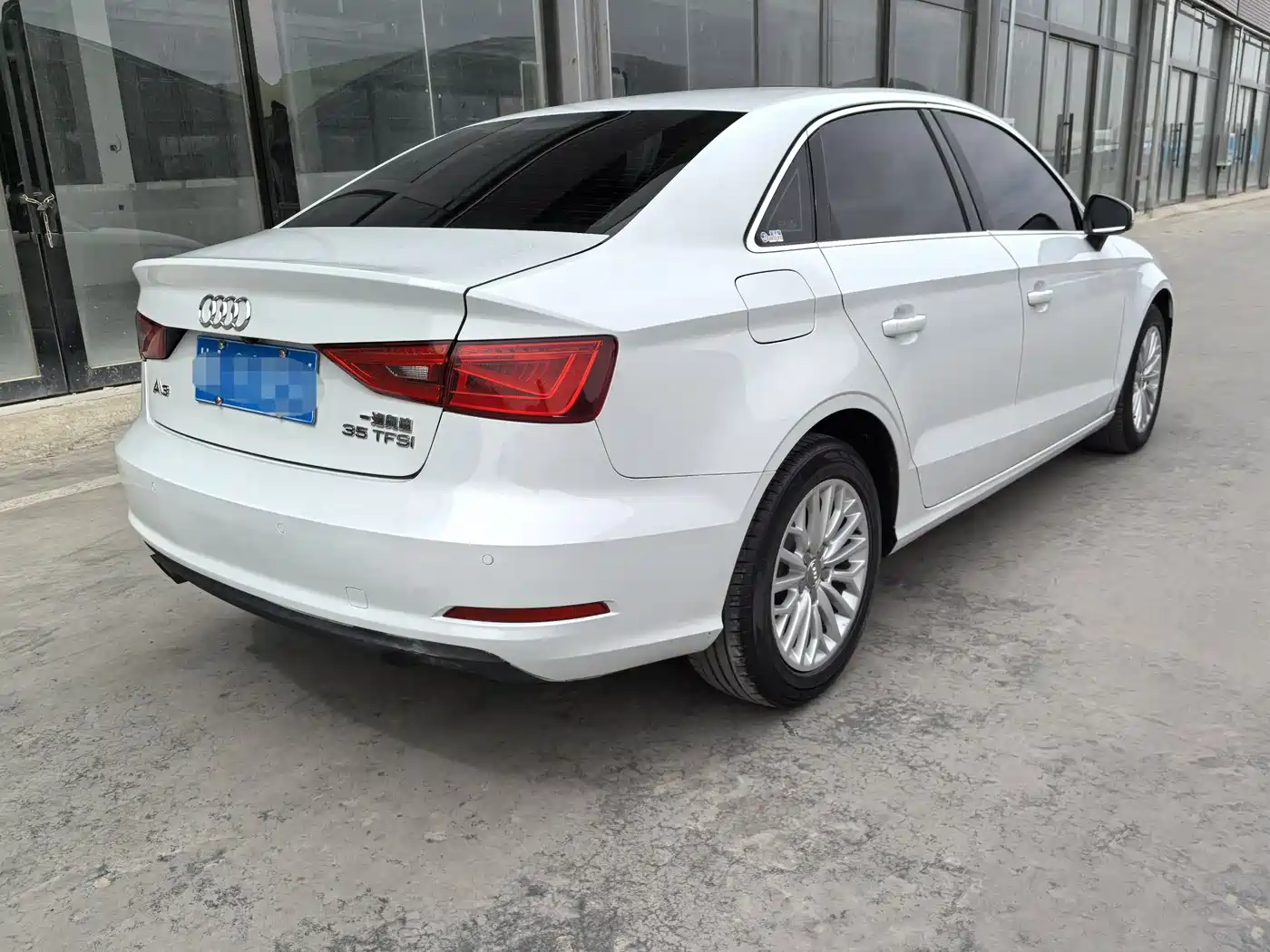Audi A3 2016 Limousine 35 TFSI Leadership фото 6