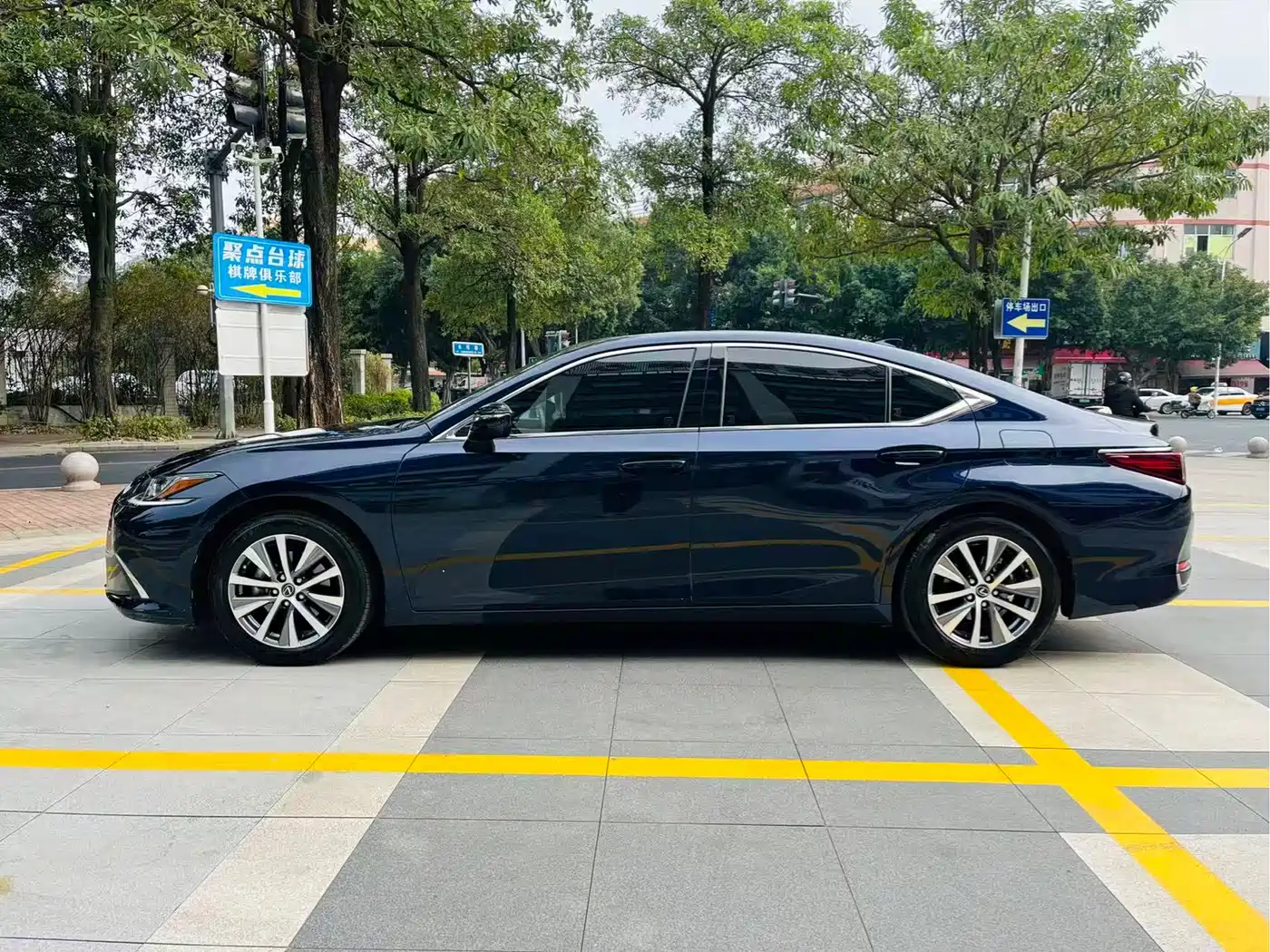 Lexus ES 2020 200 Excellence фото 4