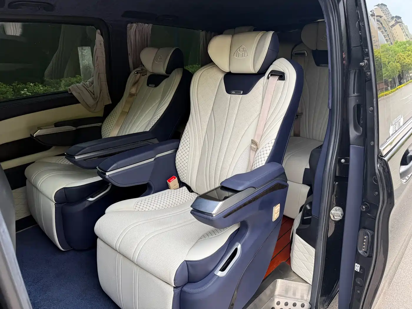 Mercedes-Benz Vito 2021 2.0T Elite 7-Seater фото 18