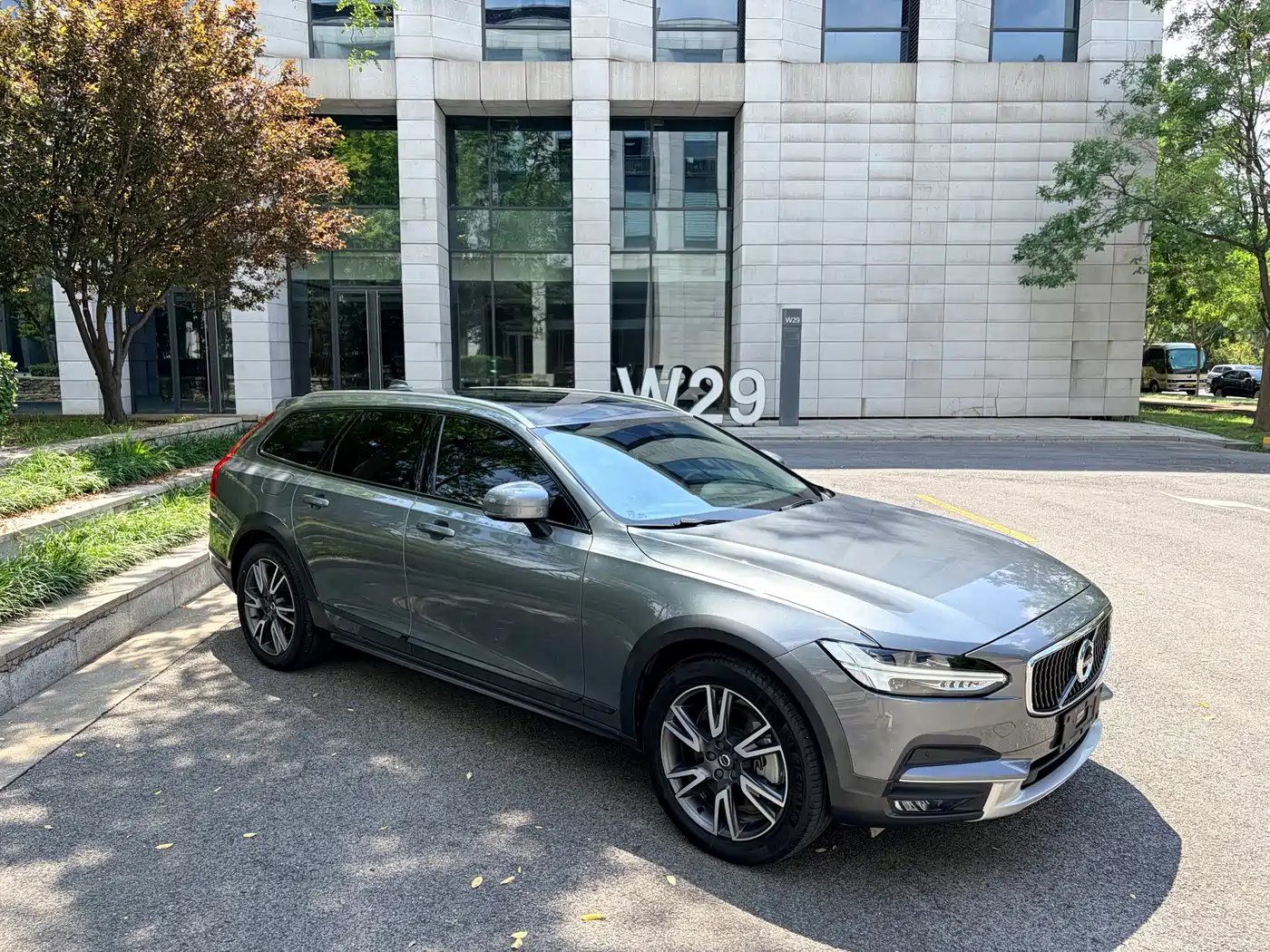 Volvo V90 2020 2020 Facelift Cross Country T5 AWD Momentum