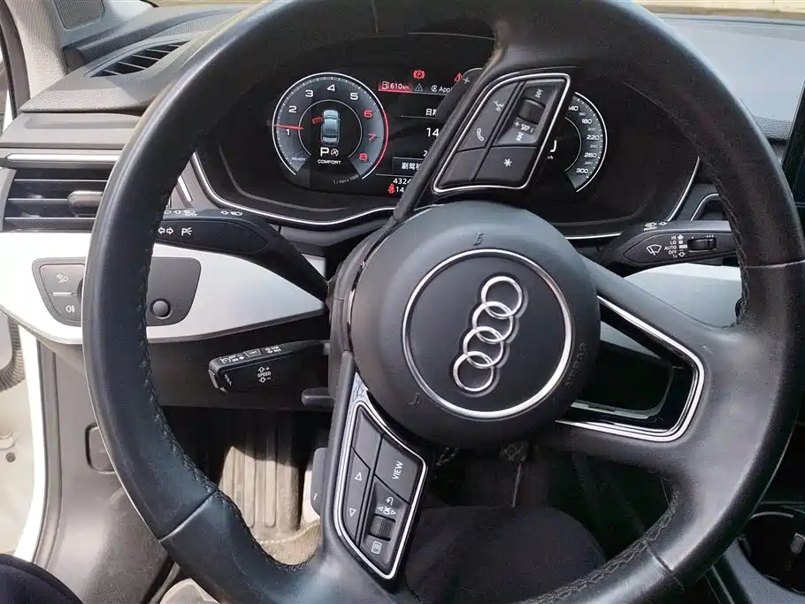 AUDI A4L