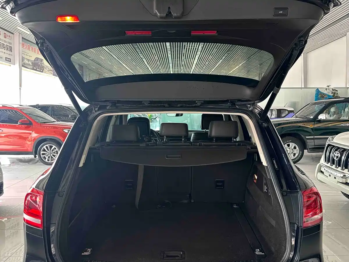 Volkswagen Touareg 2018 3.0TSI Glory Collector's Edition фото 7
