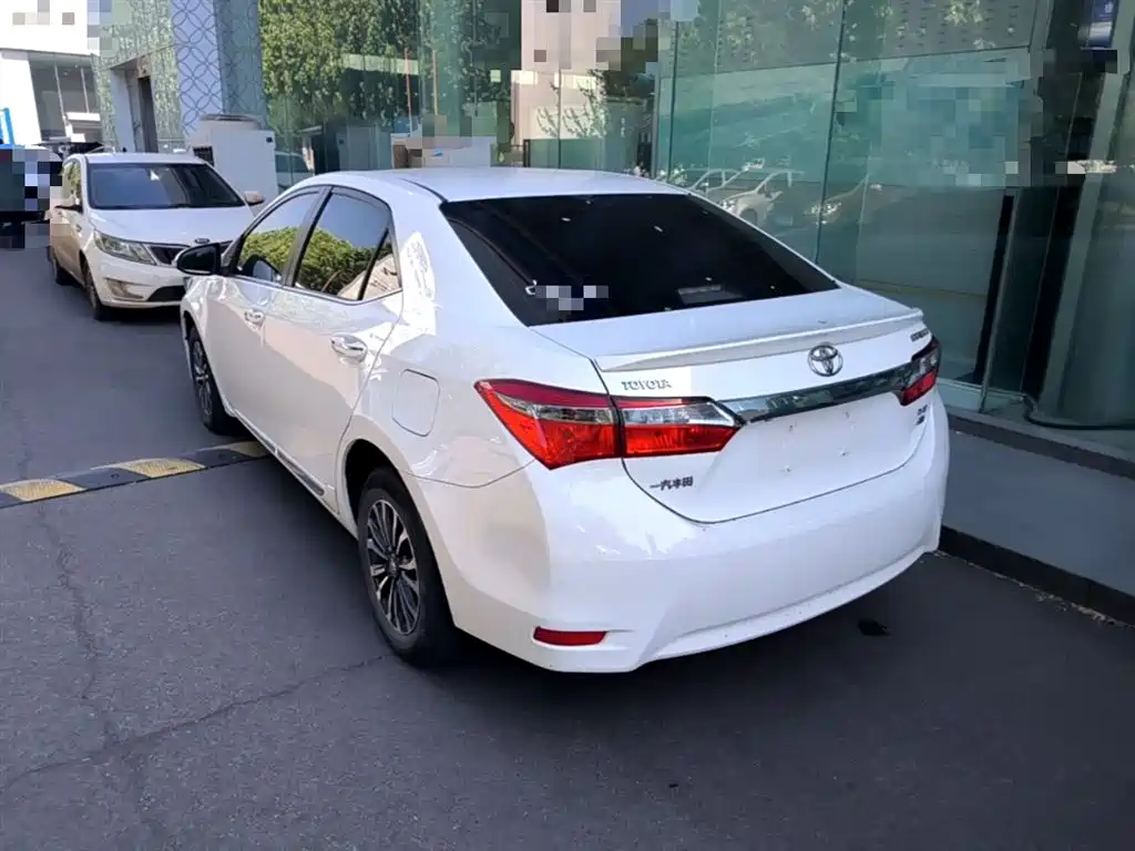 Toyota Corolla 2017 Facelift 1.2T S-CVT GL-i фото 5