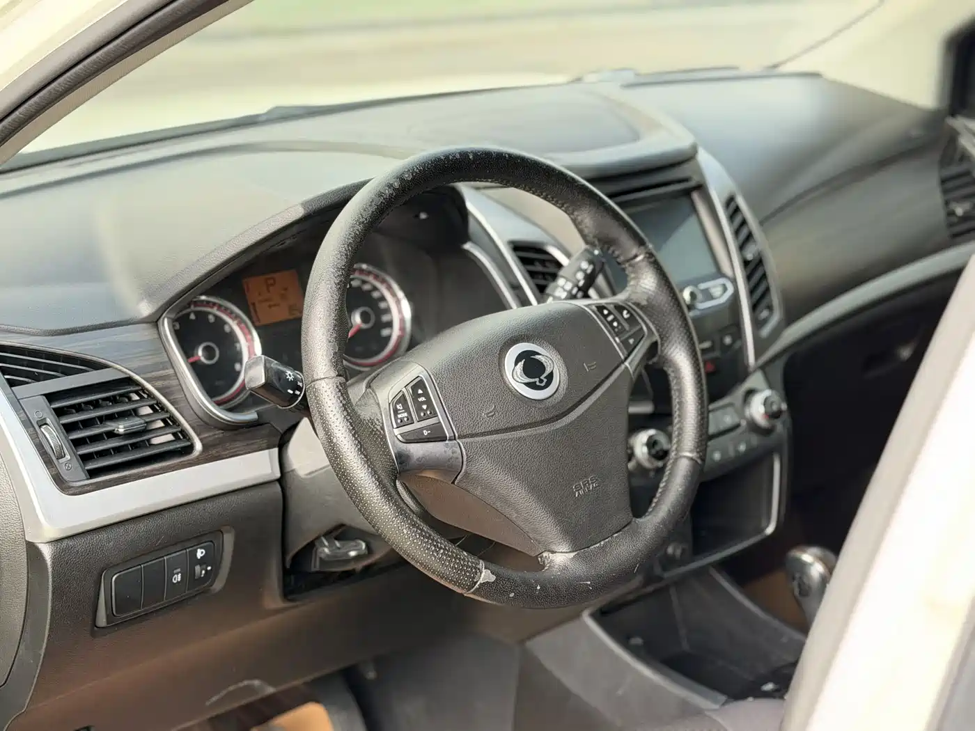 SsangYong Korando 2018 2015 2.0L 2WD Automatic Pure Edition