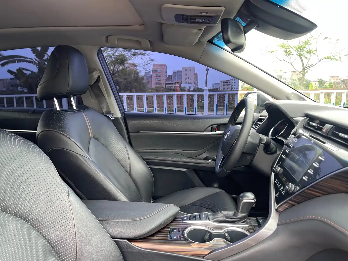 Toyota Camry 2018 2.5Q Flagship Edition фото 8