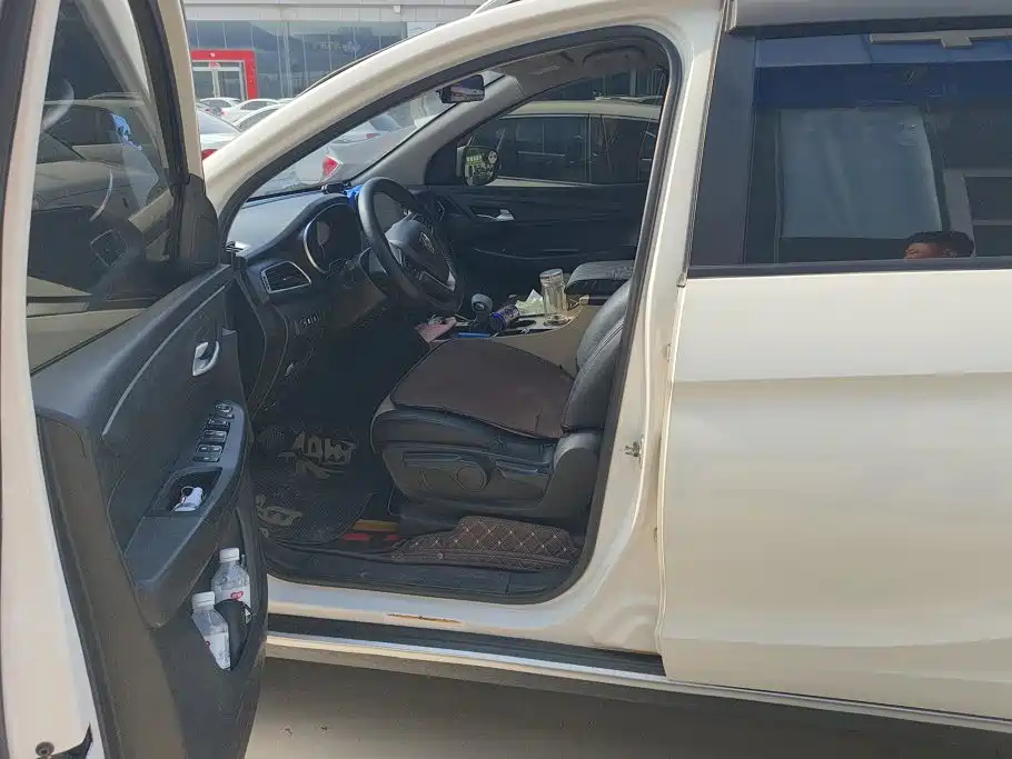 Baojun 730 2019 2019 1.5T CVT Fashion Edition 7-Seater China VI