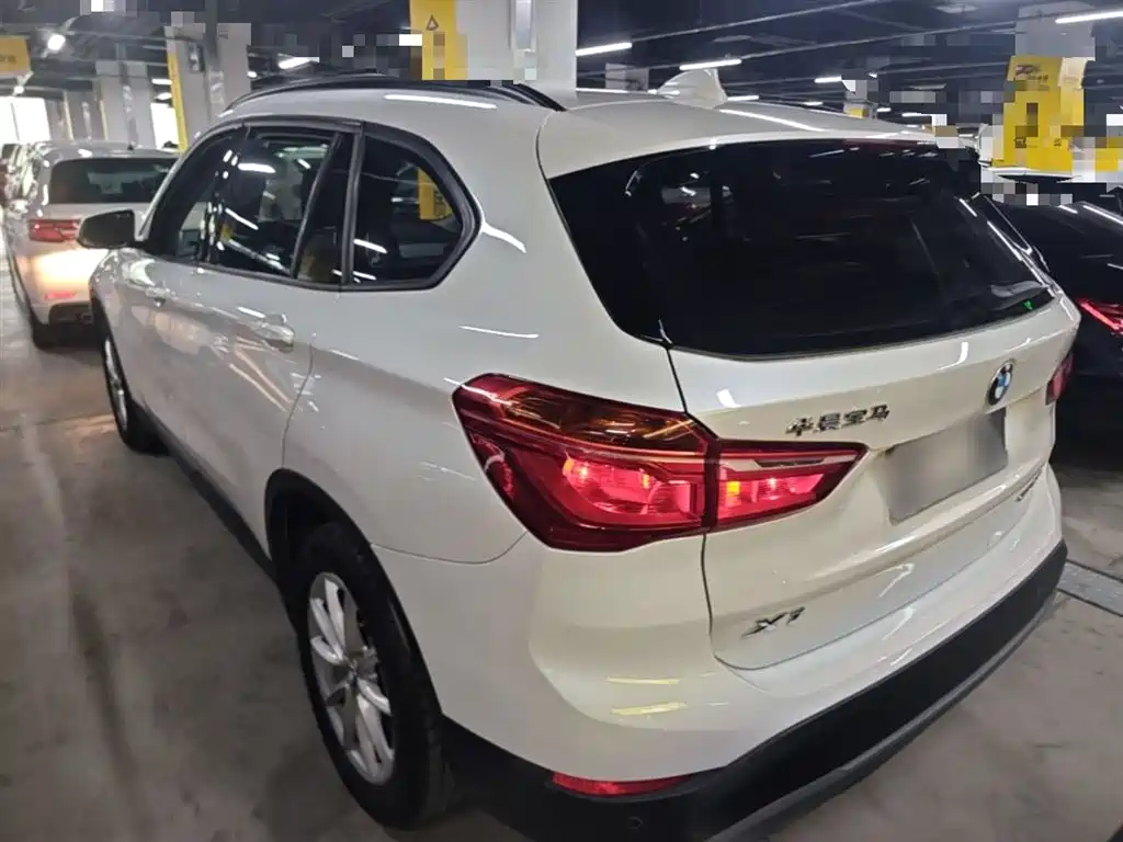 BMW X1 2019 sDrive18Li Fashion Model фото 5