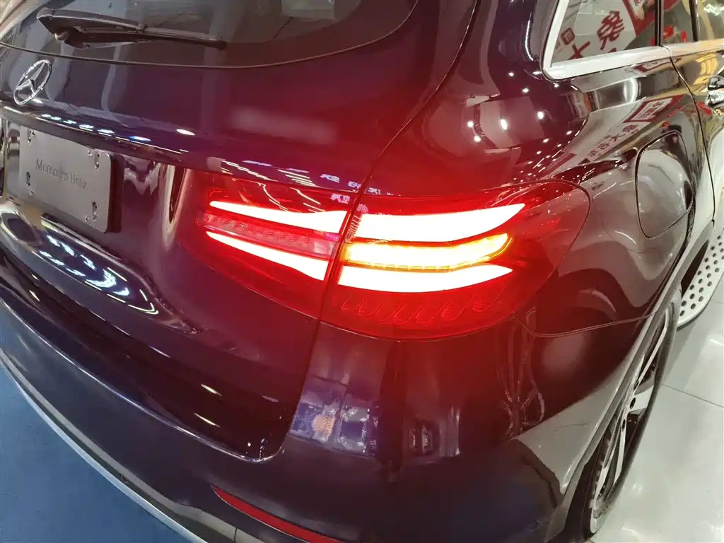 Mercedes-Benz GLC 2018 GLC 260 4MATIC Luxury фото 24