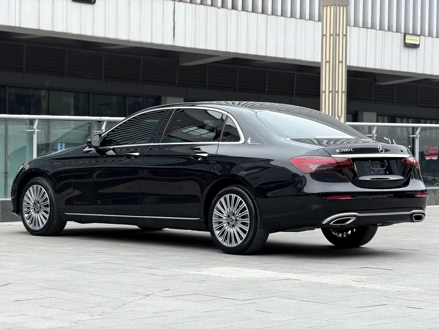  E CLASS