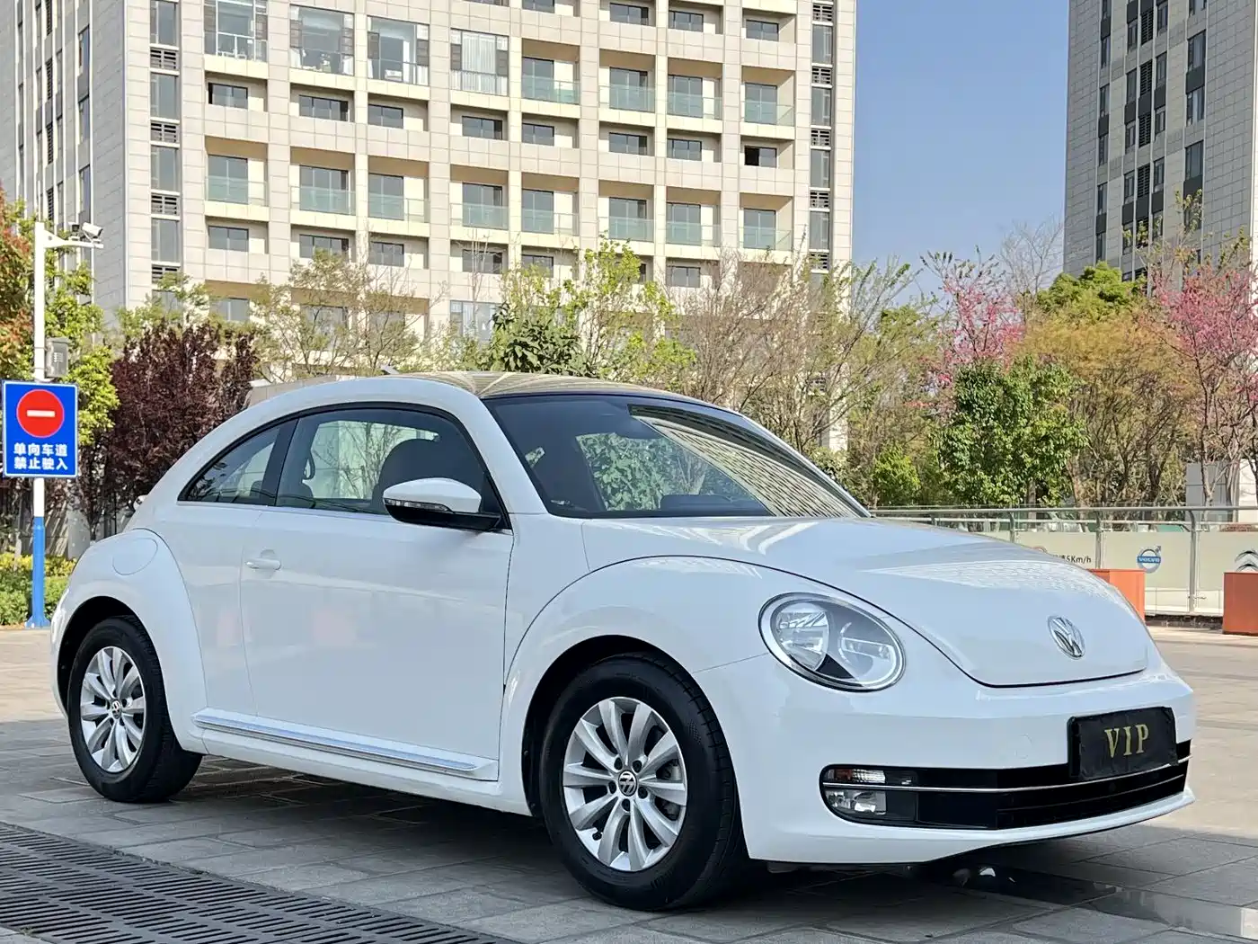 Volkswagen Beetle 2014 1.4TSI Fashion Edition фото 3
