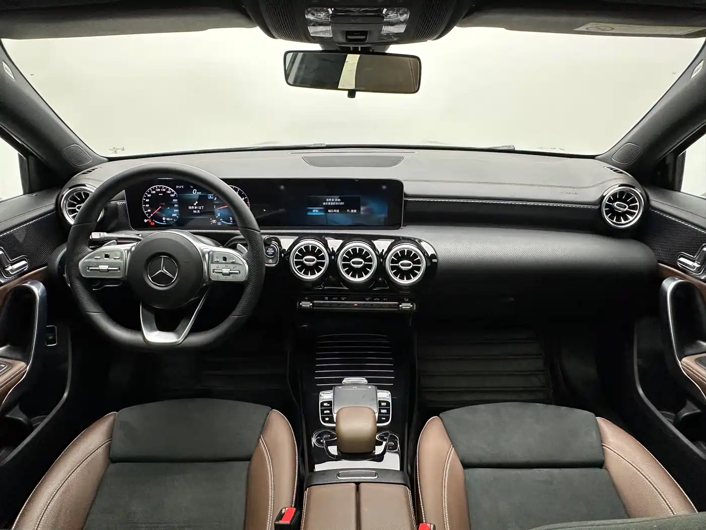Mercedes-Benz A-Class 2020 A 200 L Sport Sedan фото 9