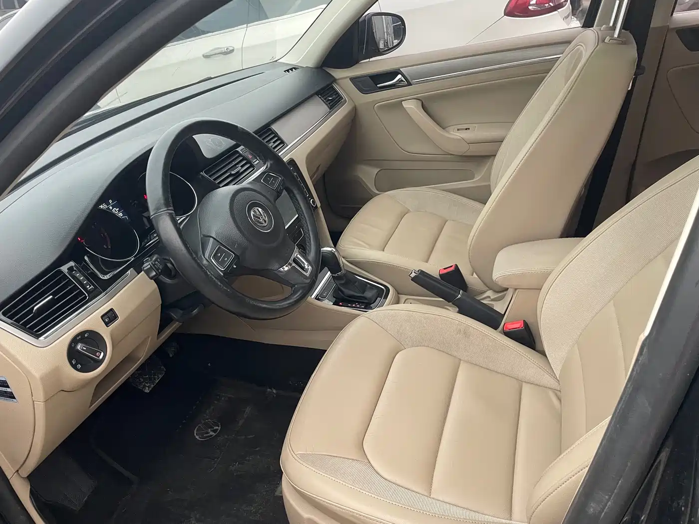 Volkswagen Bora 2015 Quality Edition 1.6L Automatic Comfort фото 5