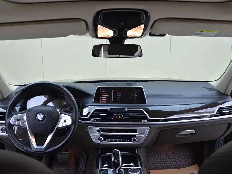 BMW 7 Series 2021 Model 730Li Luxury Package фото 17