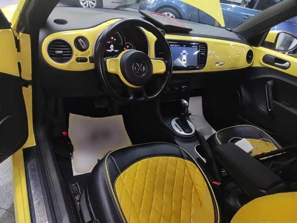 Volkswagen Beetle 2015 180TSI фото 10