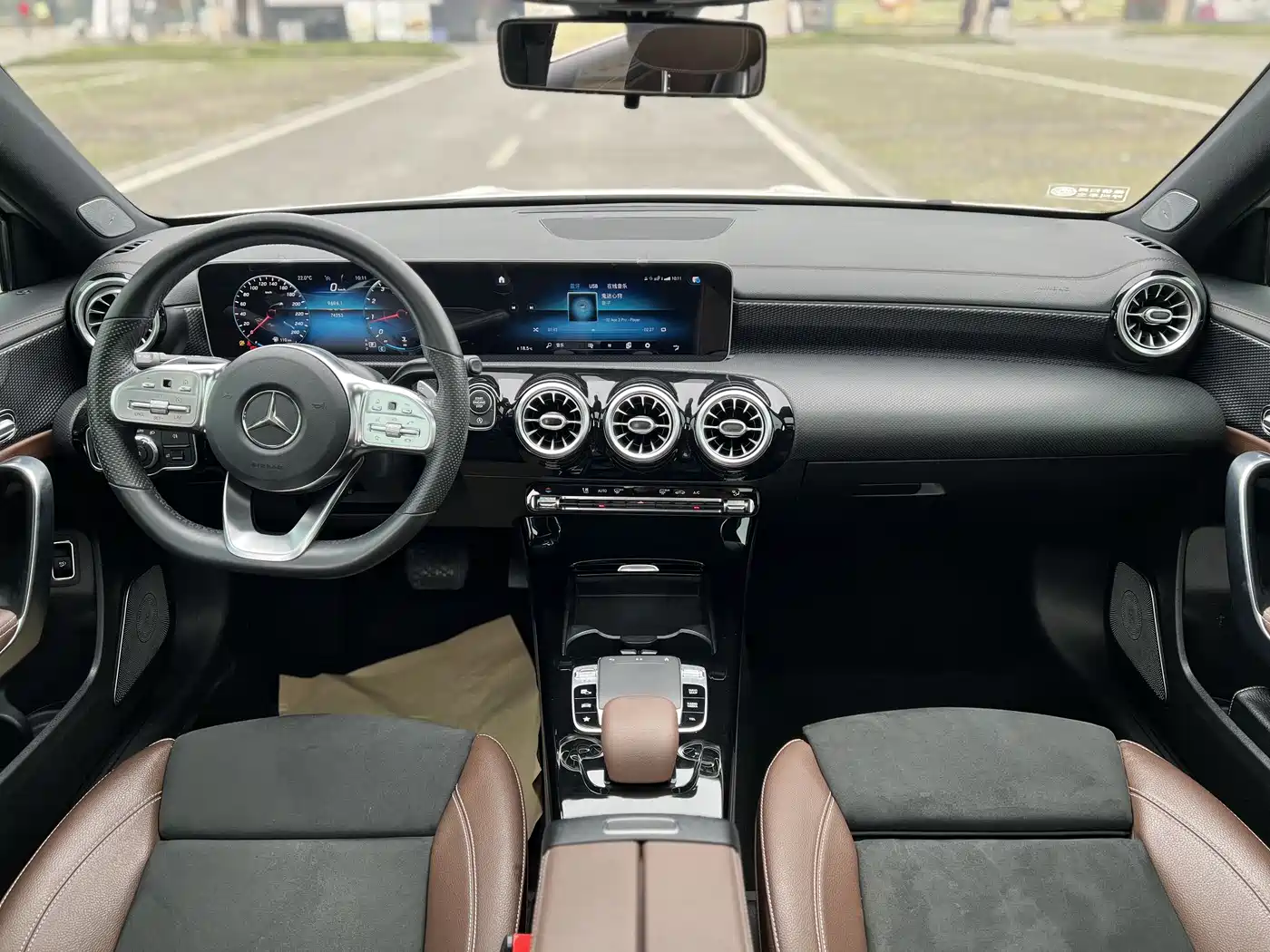 Mercedes-Benz A-Class 2020 A 200 L Sport Sedan фото 12