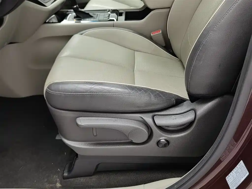 Kia Carnival (Import) 2015 3.3GDI Luxury (China V) фото 20