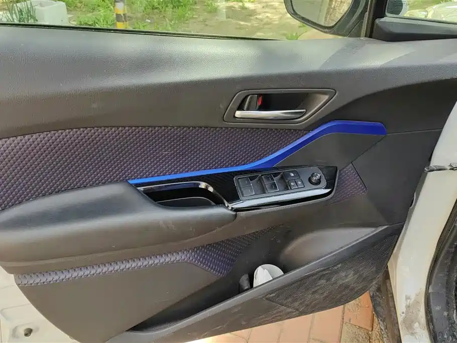 Toyota IZOA 2018 2.0L Speed Edition China VI фото 7
