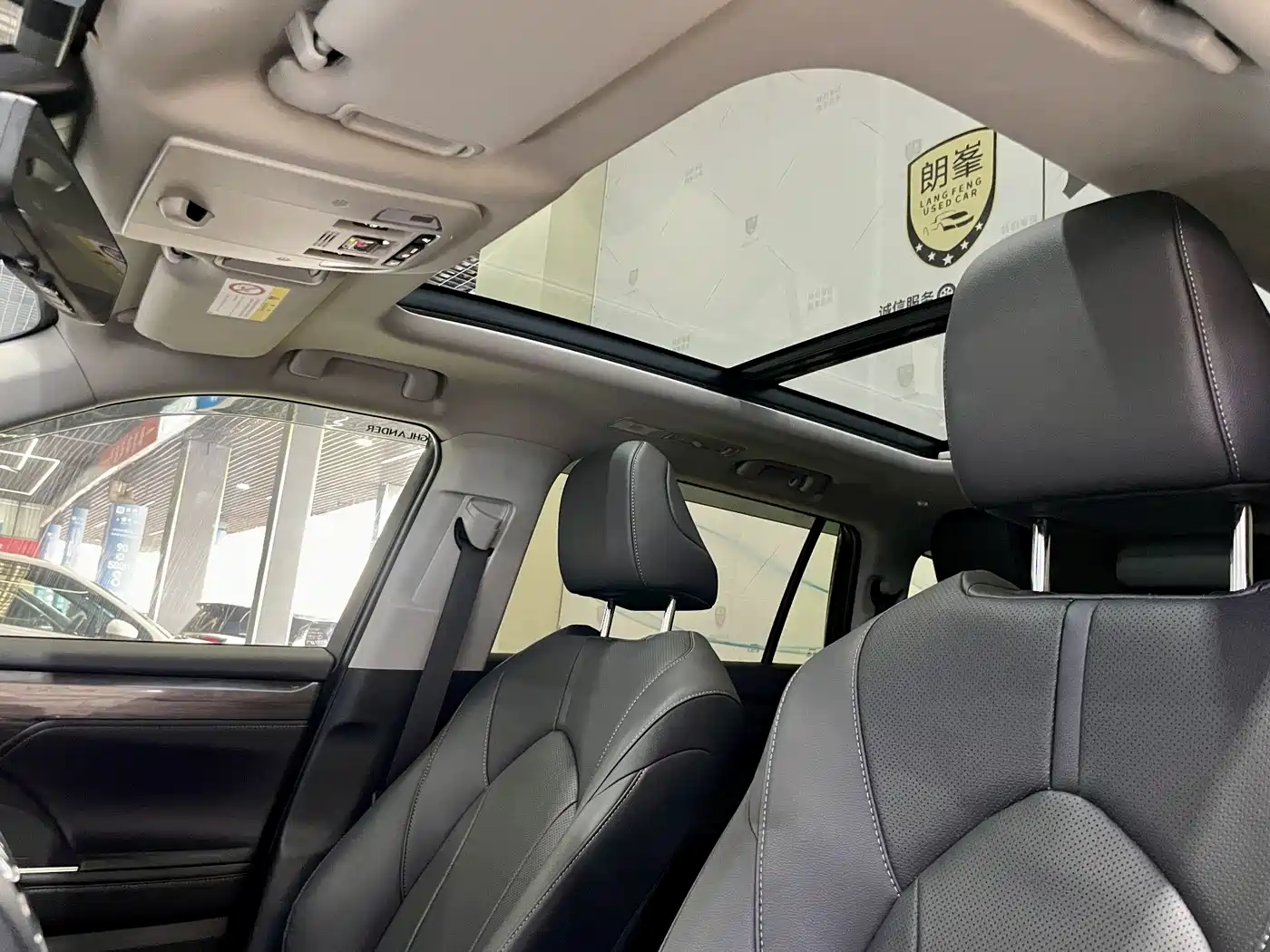 Toyota Highlander 2024 2.5L Smart Hybrid 4WD Ultimate 7-seater фото 13