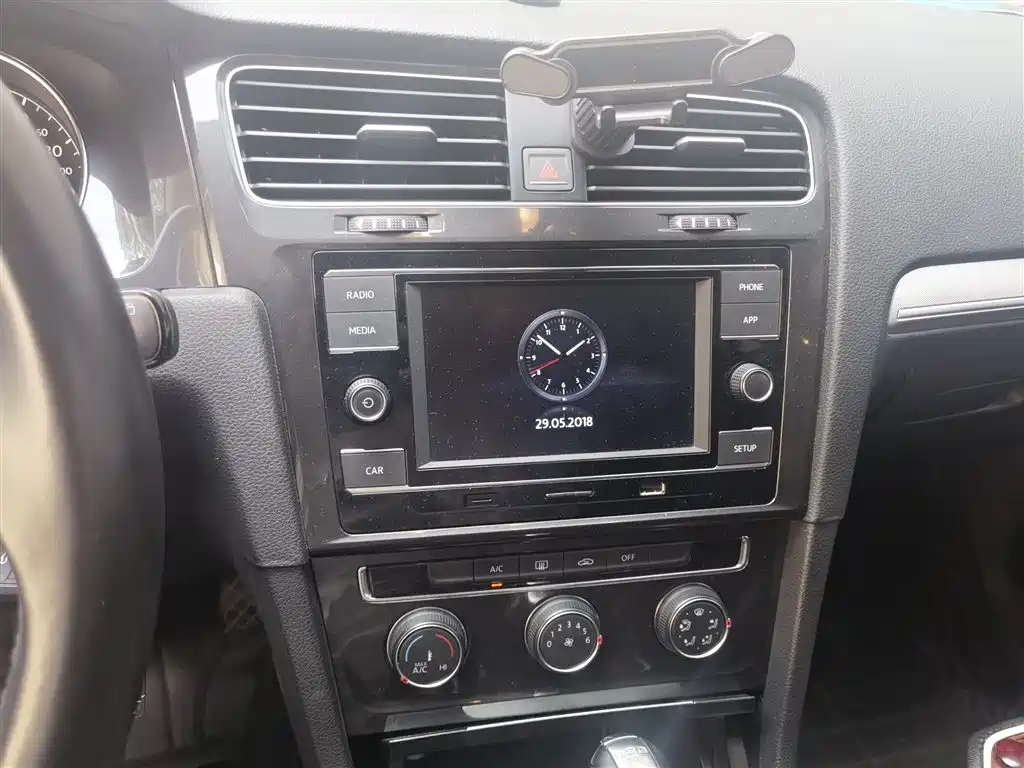 Volkswagen Golf 2018 230TSI Automatic Comfort фото 14