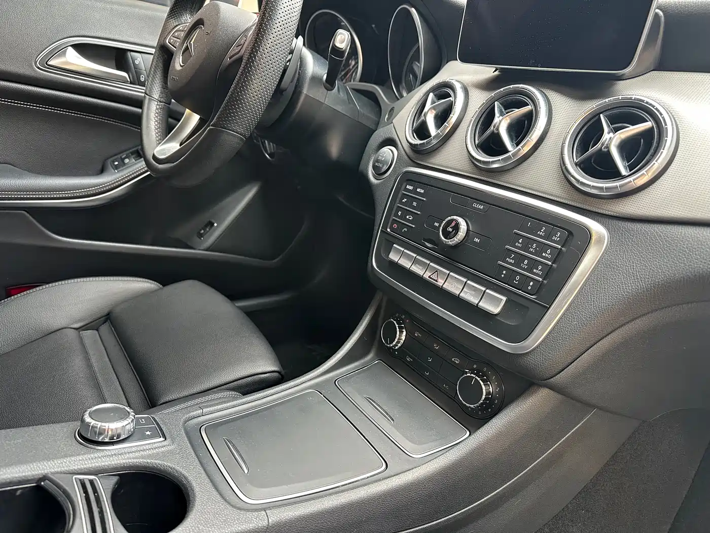 Mercedes-Benz CLA (Import) 2018 CLA 200 Fashion Edition фото 10
