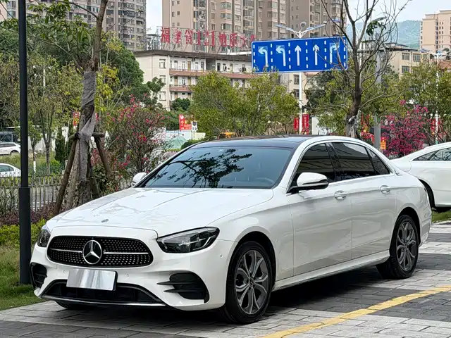 MERCEDES-BENZ E CLASS