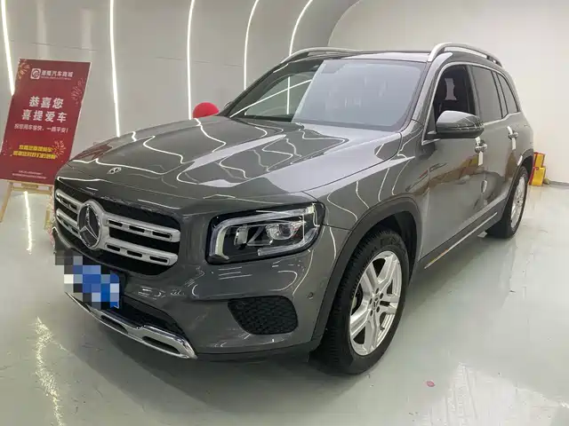MERCEDES-BENZ GLB
