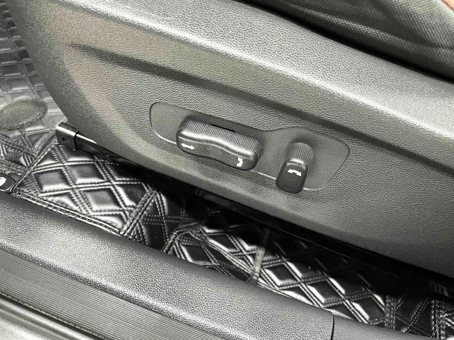 Фото 11 - Changan Eado