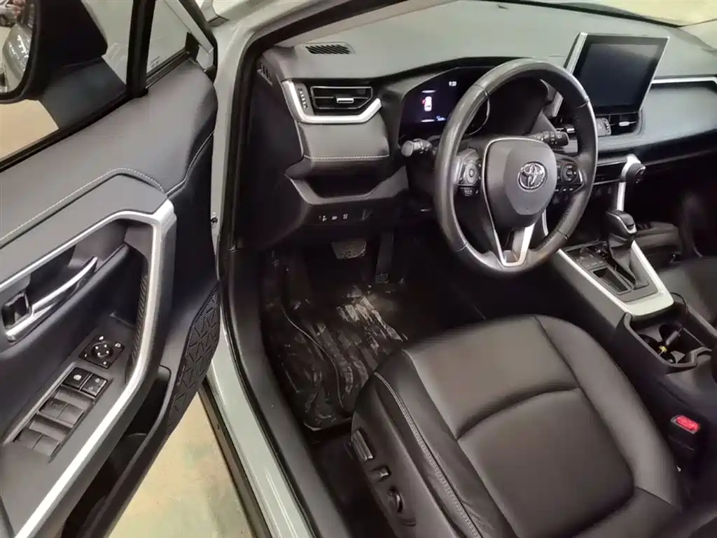Toyota RAV4 Rongfang 2021 2.0L CVT 2WD Trend PLUS фото 16