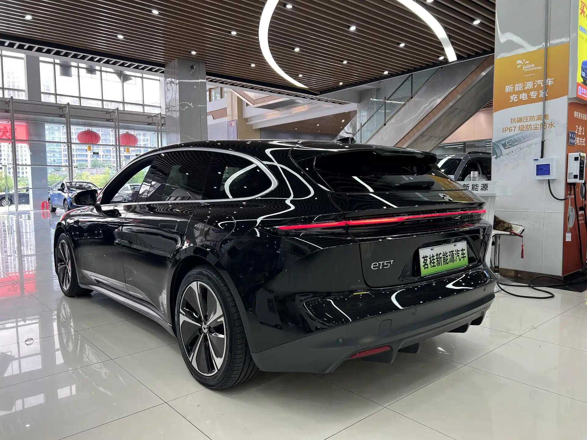 Фото 4 - NIO ET5T