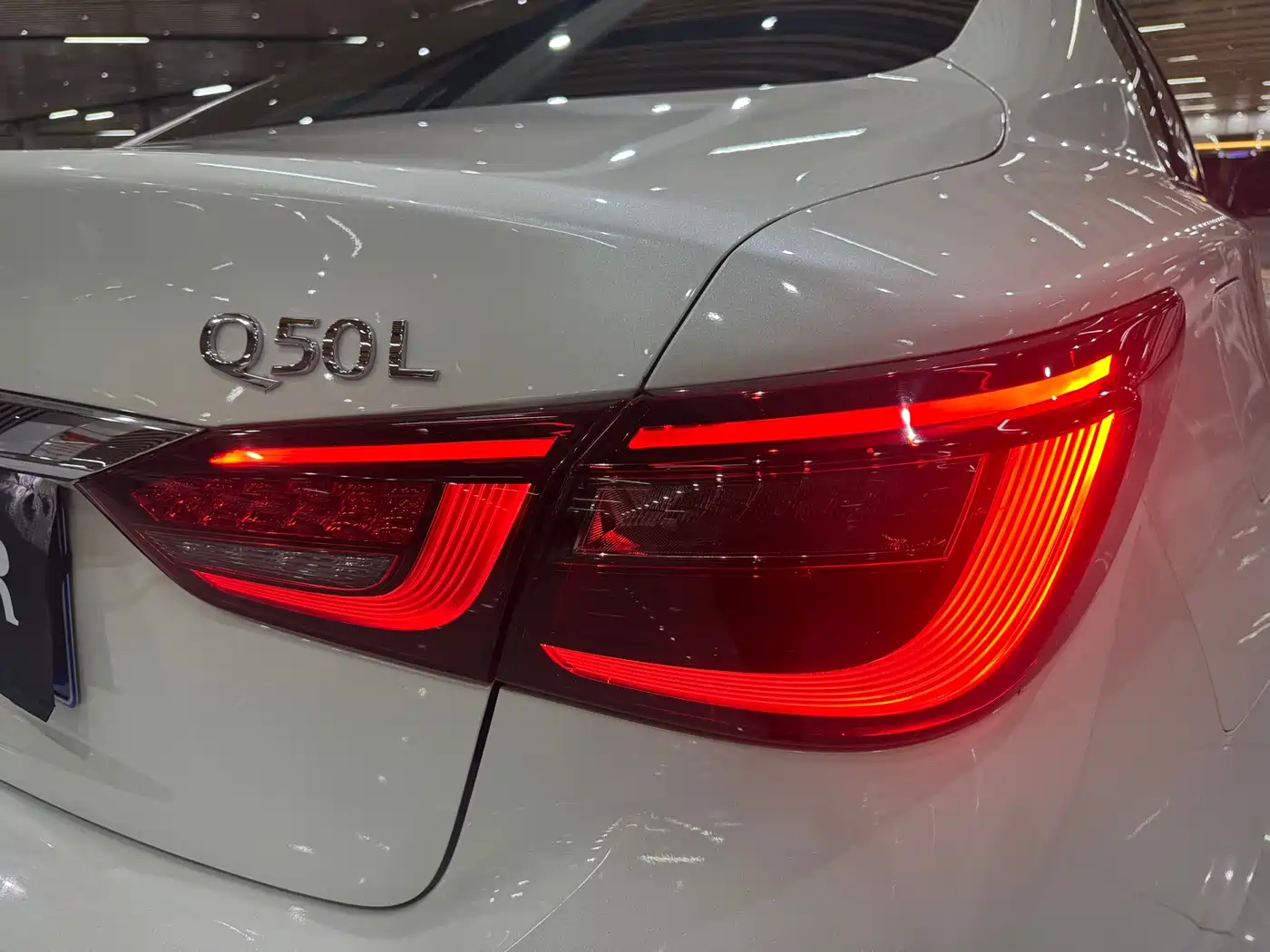 Infiniti Q50L 2019 2018 2.0T Premium Edition (China VI)