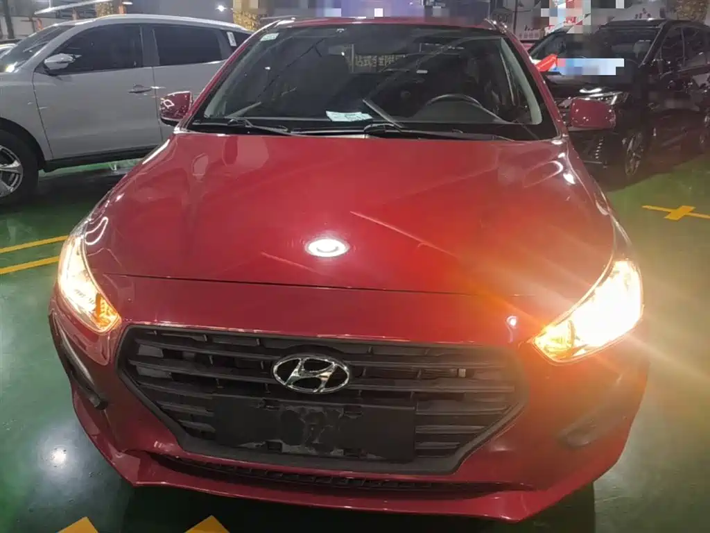 Hyundai Verna 2020 1.4L Manual GL Renewal Edition фото 3