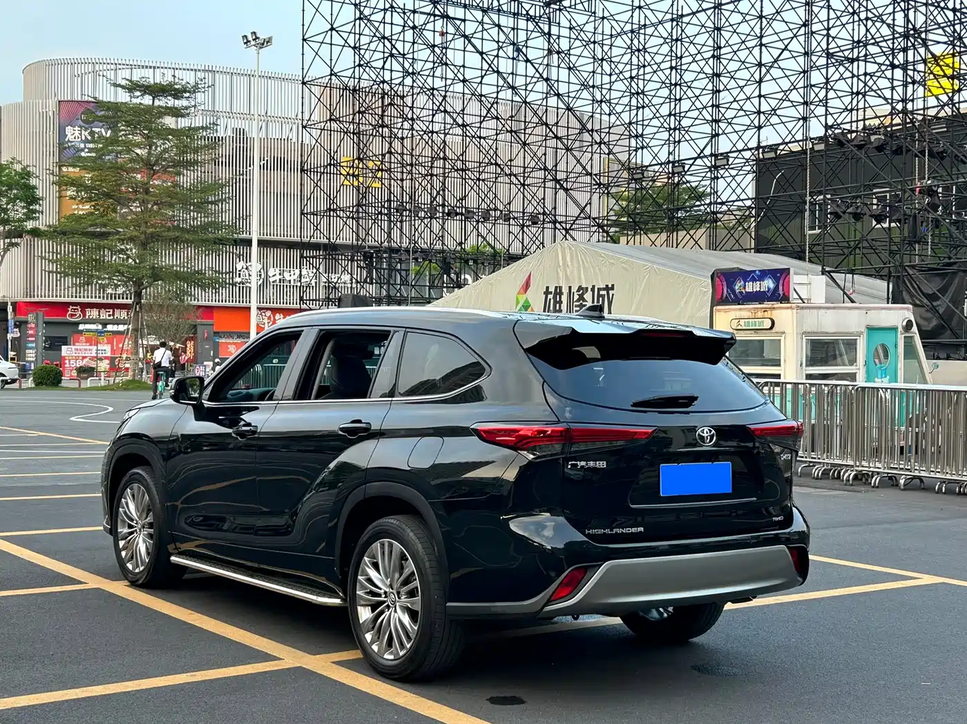 TOYOTA HIGHLANDER