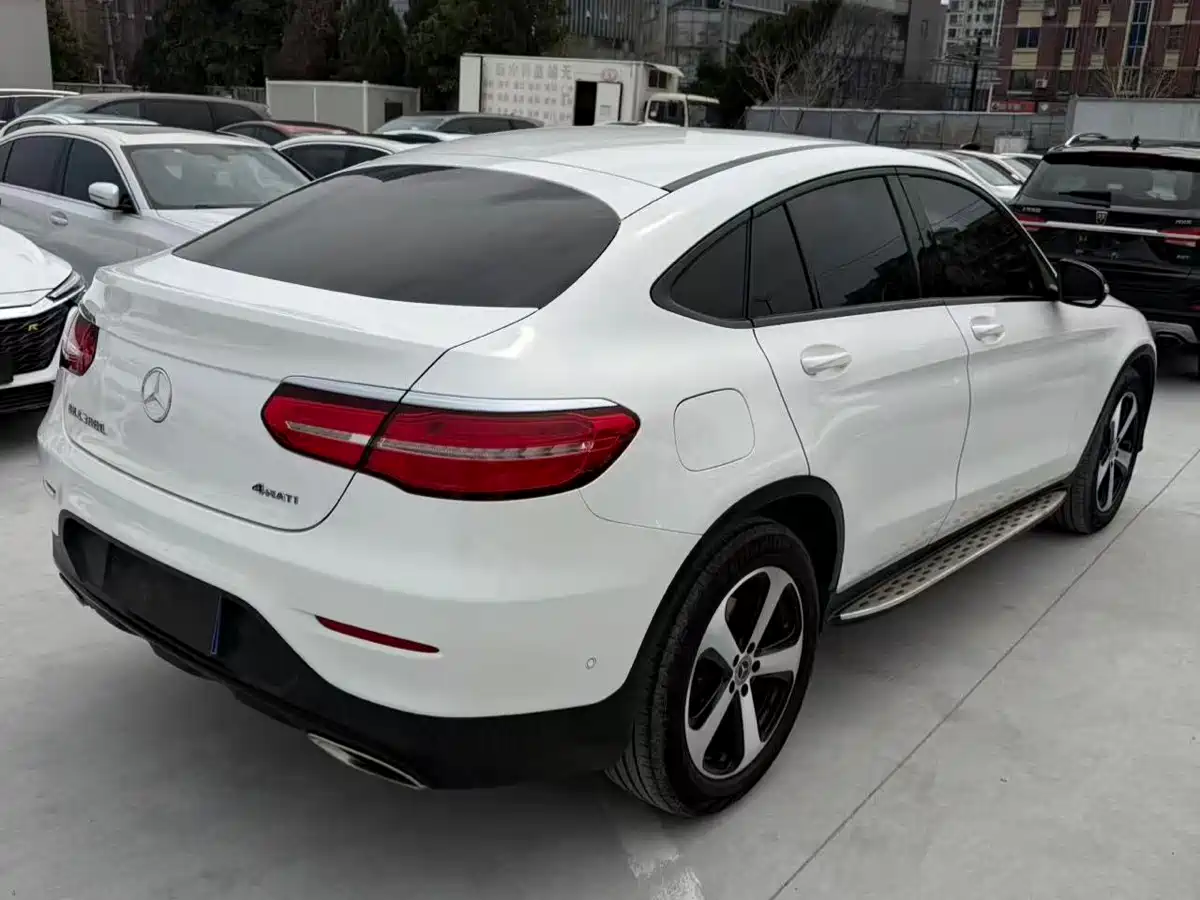 Mercedes-Benz GLC Coupe 2019 GLC 200 4MATIC Coupe SUV фото 8