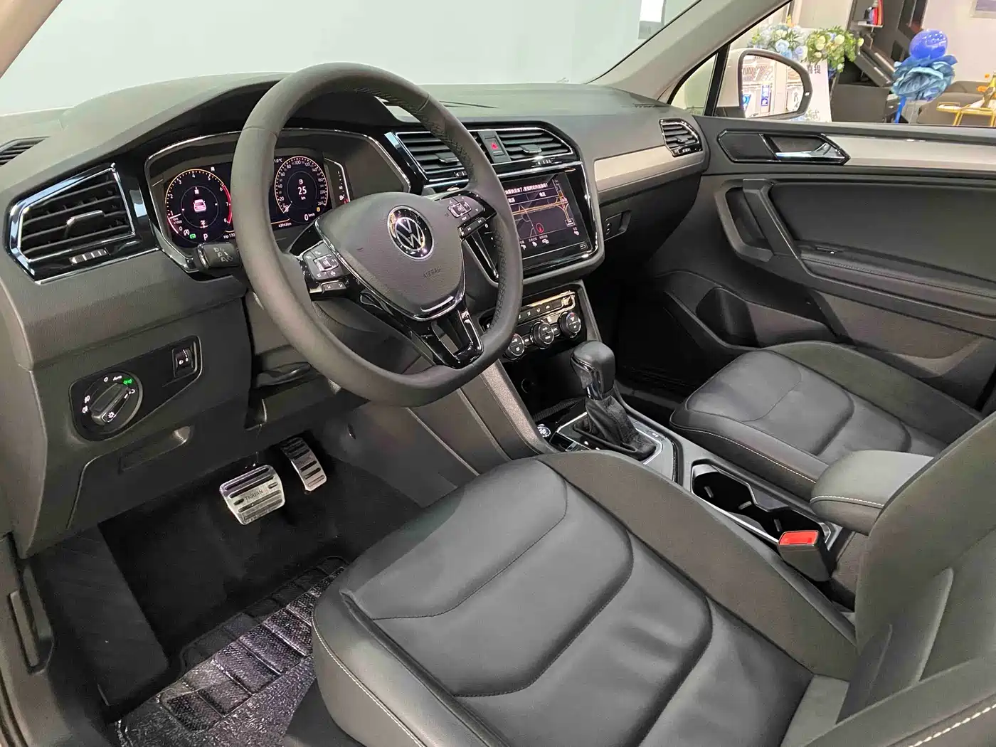 Volkswagen Tiguan L 2021 330TSI Automatic 2WD Smart фото 11