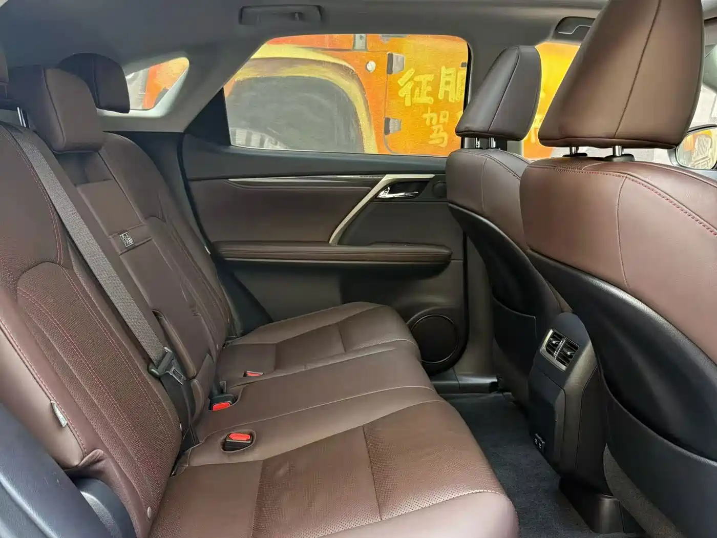 Фото 9 - Lexus RX