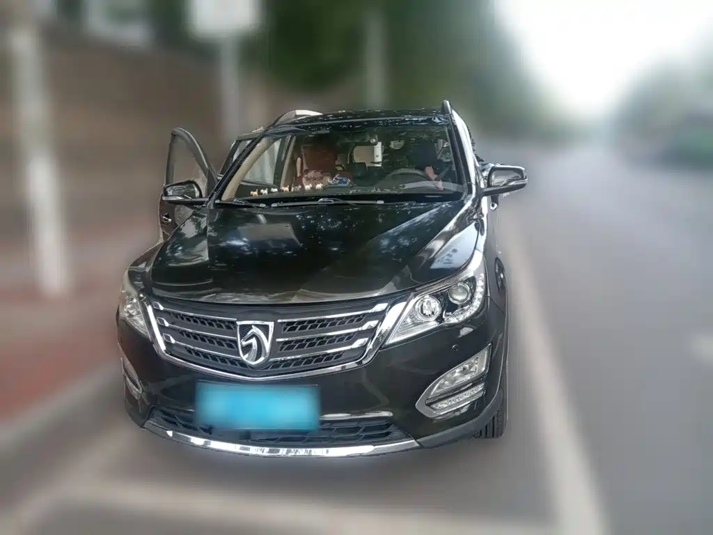 Baojun 560 2015 2015 1.8L Manual Luxury