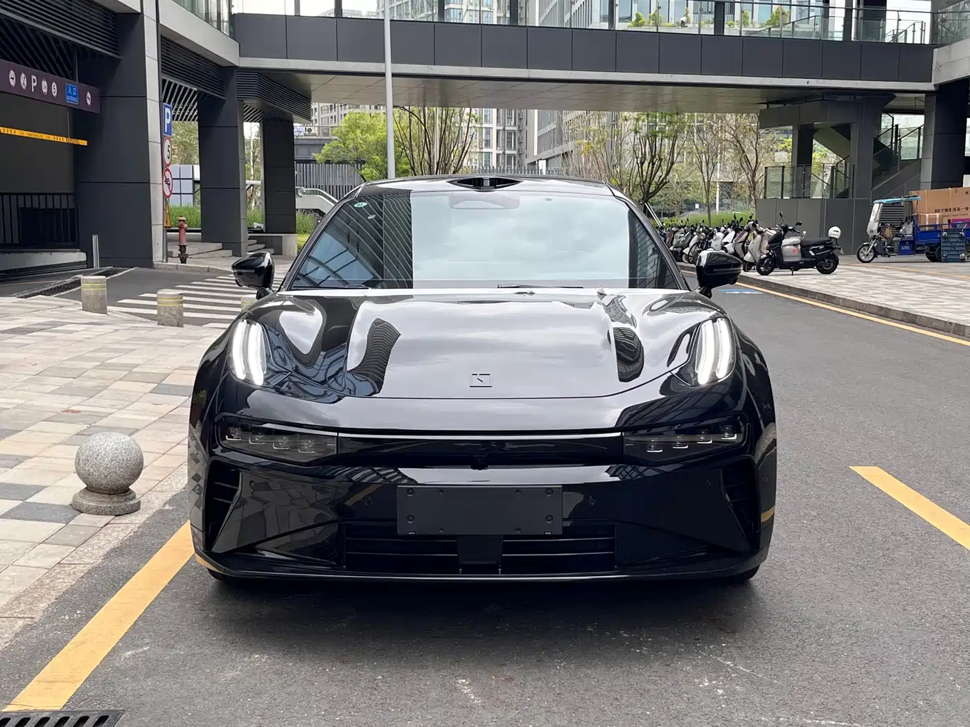 ZEEKR EXTREME KRYPTON 001