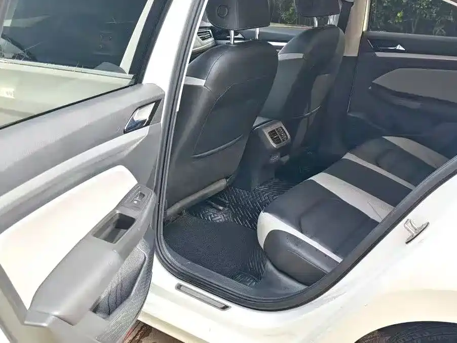Volkswagen Bora, миниатюра 11