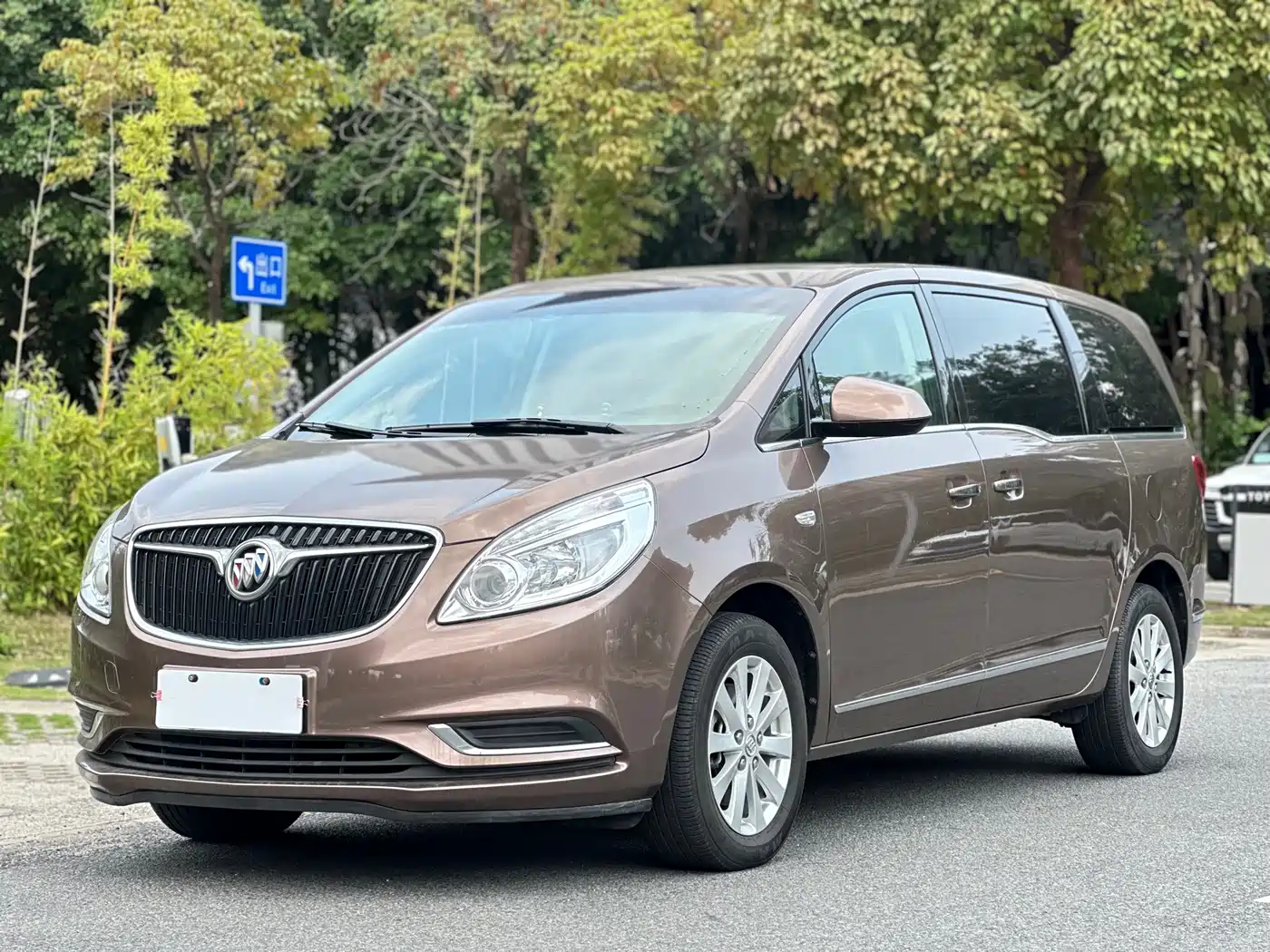 Buick GL8 2018 28T Luxury Model China VI