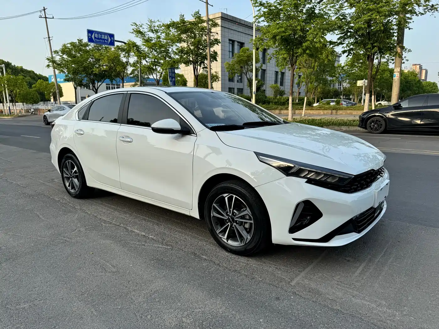Kia K3 2023 1.5L CVT Comfort Edition фото 3