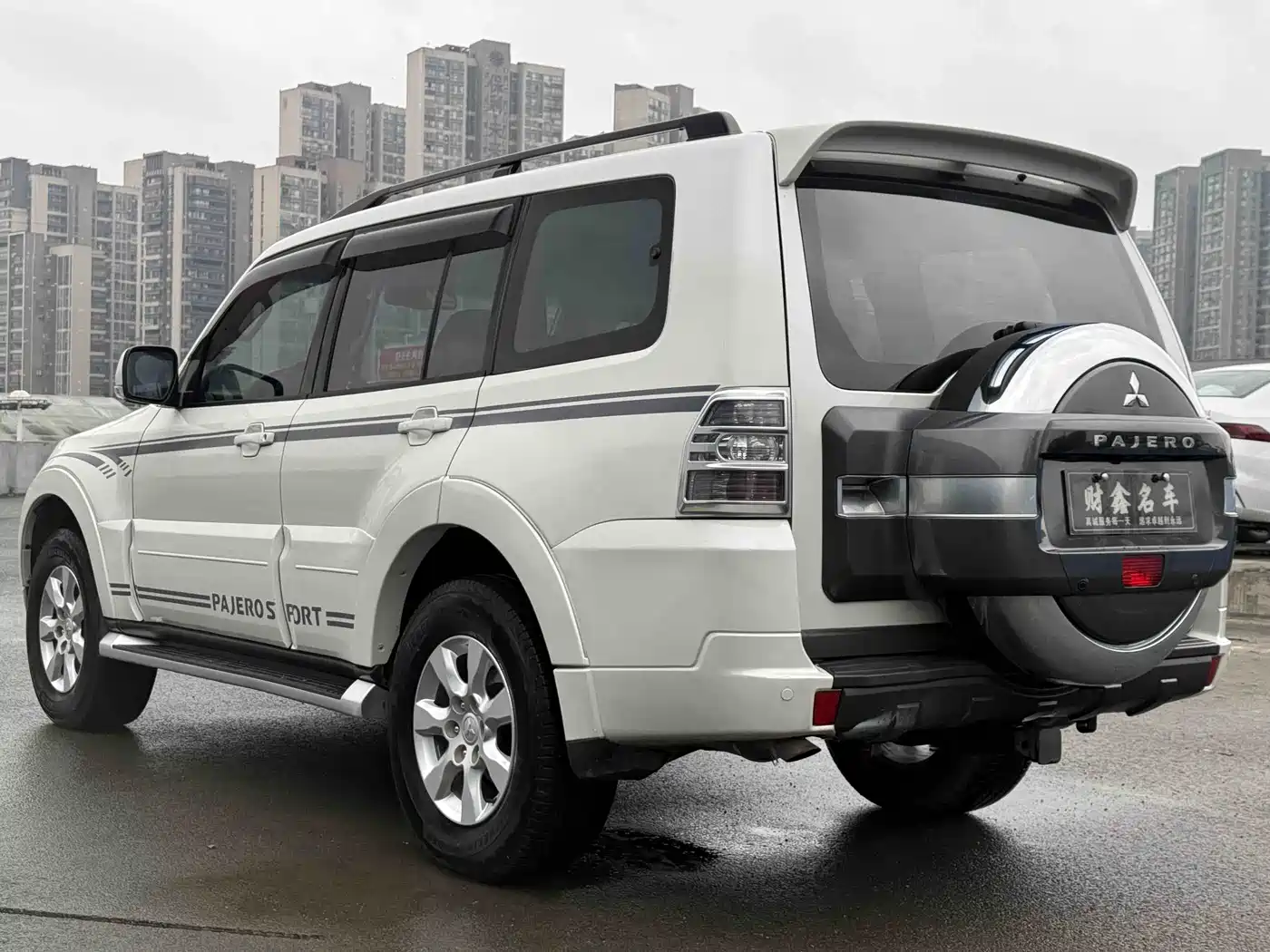 Mitsubishi Pajero (Import) 2018 3.0L Automatic Standard Edition фото 13