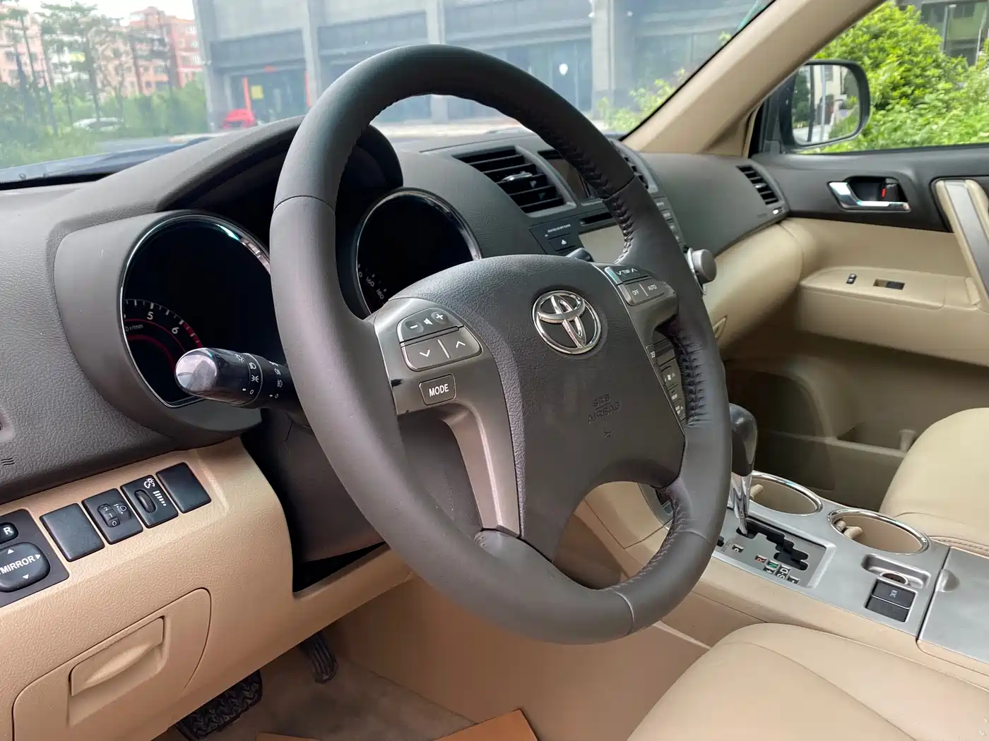 Toyota Highlander 2009 2.7L 2WD 7-seater Luxury Edition фото 16