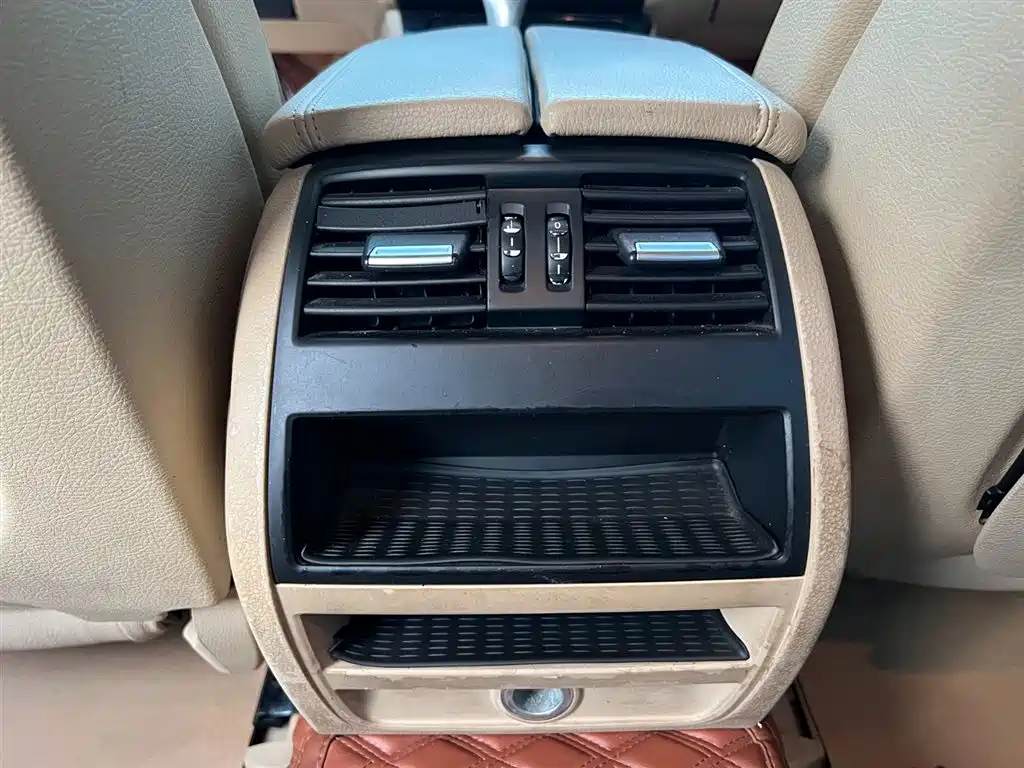 BMW 5 Series (Import) 2013 520i Elegance фото 13