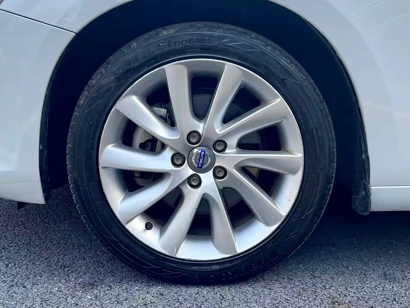 Фото 8 - Volvo S60
