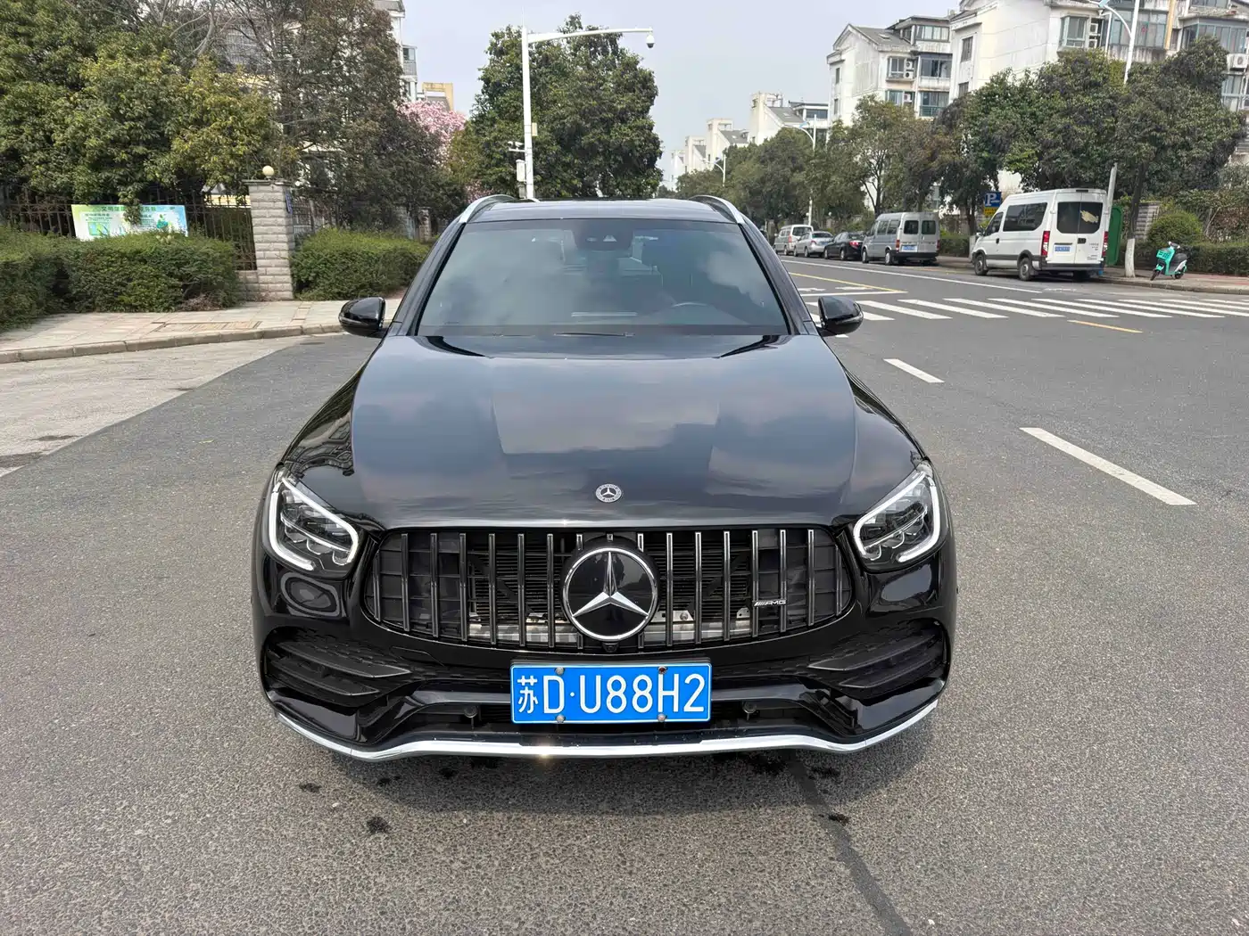 MERCEDES-BENZ GLC