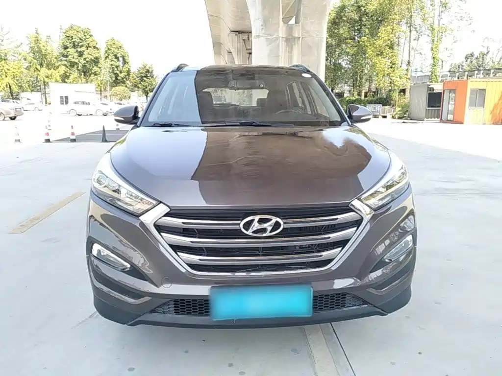 Фото 3 - Hyundai Tucson