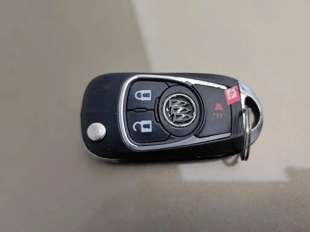 Photo 19 - Buick Regal